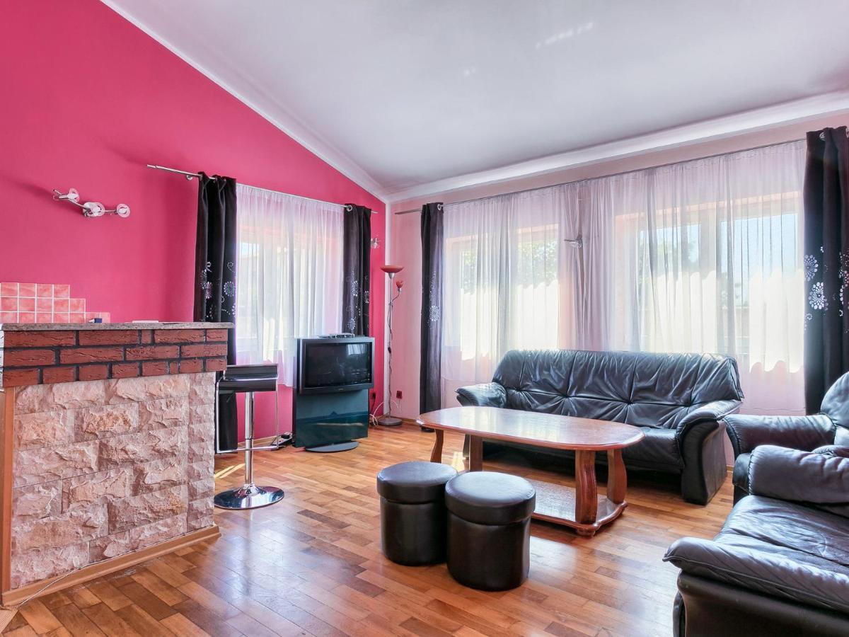 Eldina - Pul485 By Interhome * Pula