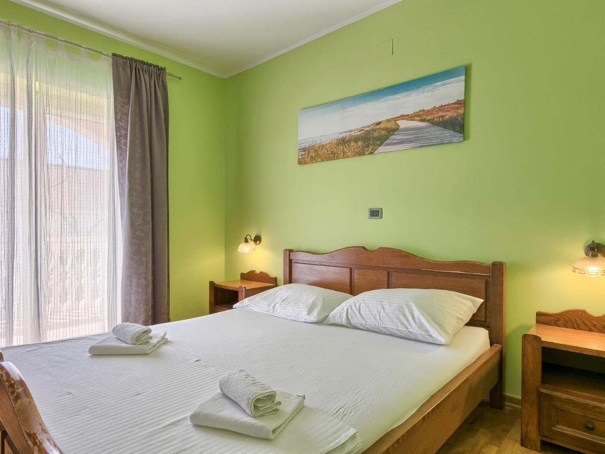 Ferienhaus Eldina - Pul485 By Interhome